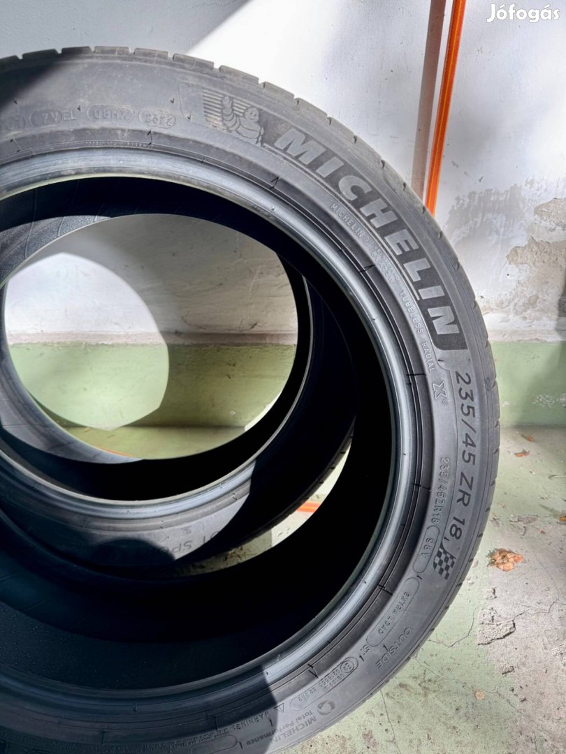 Michelin Pilot Sport 4 T1 Tesla