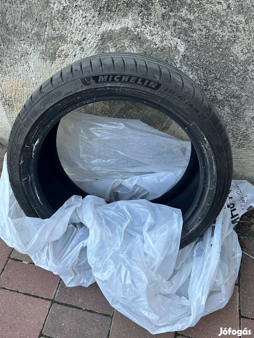 Michelin Pilot Sport 4 XL 235/40 ZR18 95Y