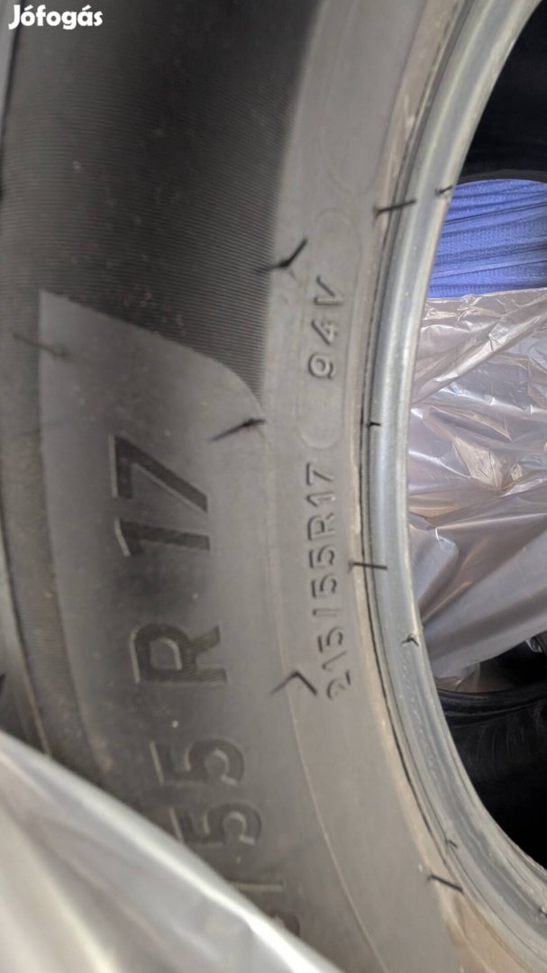 Michelin Primacy4 nyári gumi 215/55 R17 94 V TL 2023