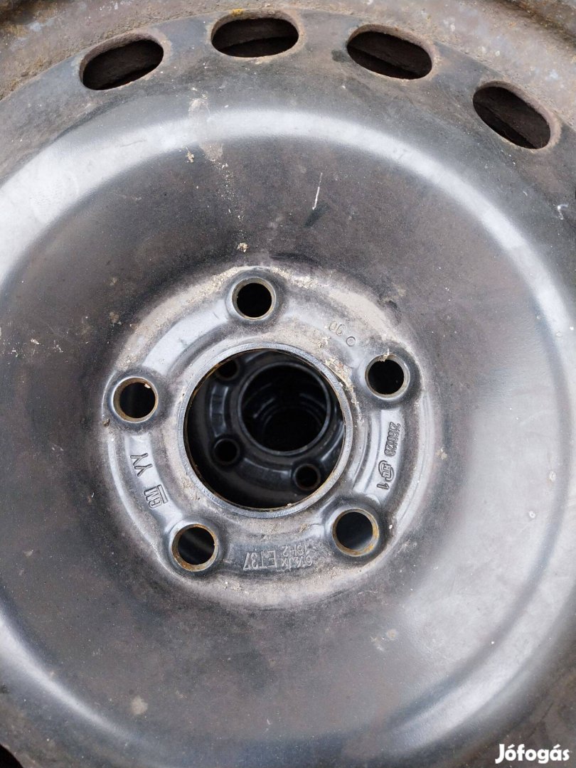 Michelin alpin téligumi felnivel (4db 205/55 R16 et37)eladó