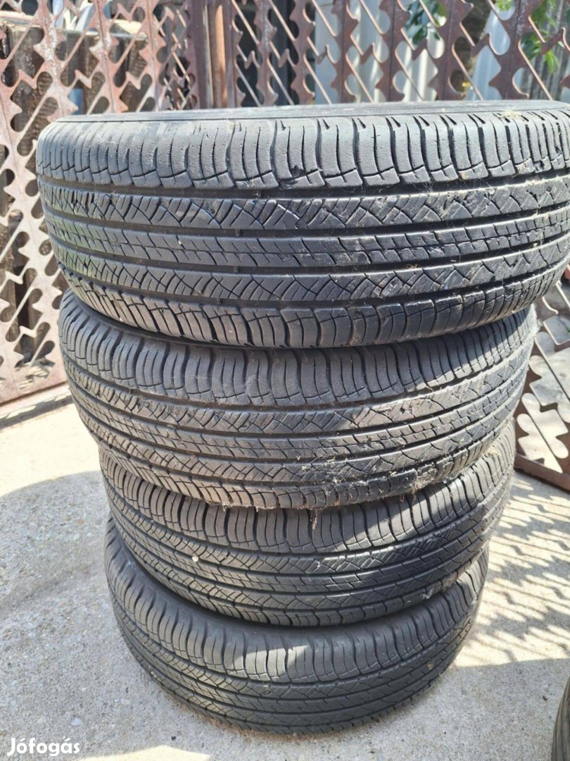 Michelin autógumi (2015) - 215/70 R16 (használt)