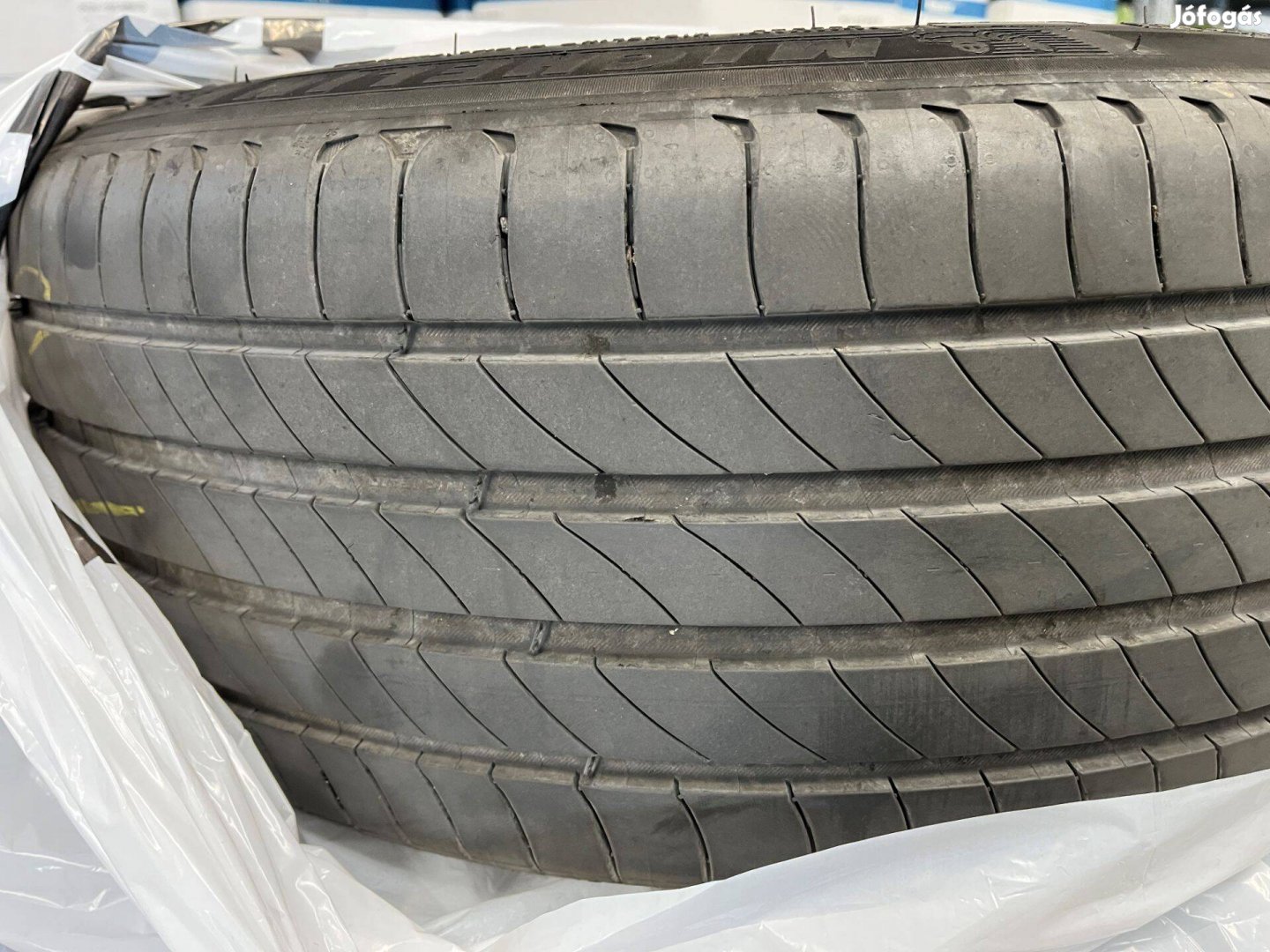 Michelin e-Primacy 3 235/45 R18 98V DOT5023