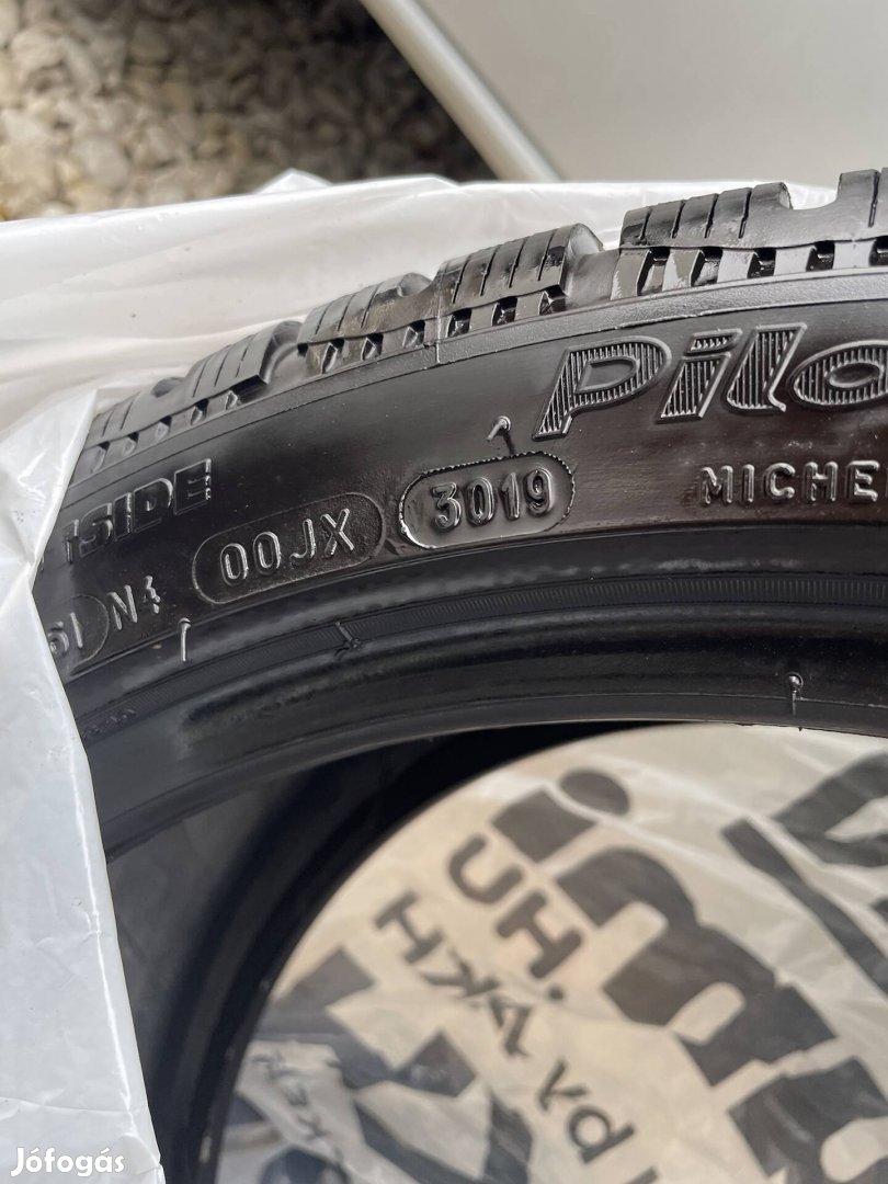 Michelin téli Dot18-19 255 35 285 30 19