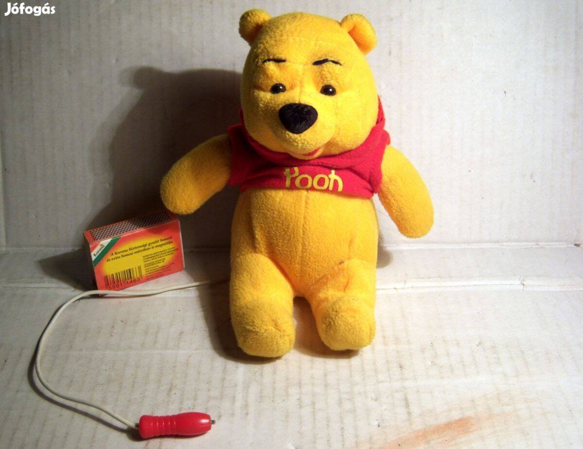 Micimackó Plüss 15cm működik