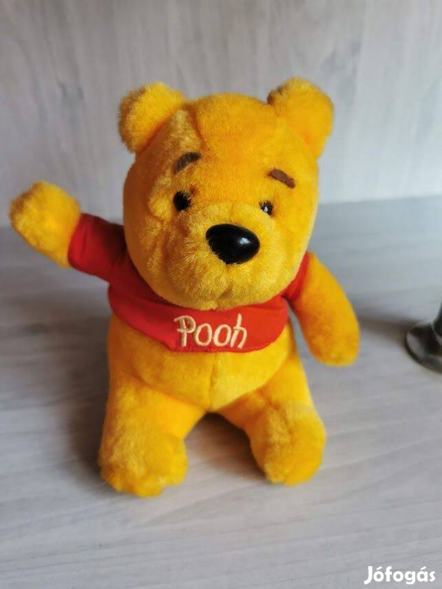 Micimackó kisplüss 18 cm magas