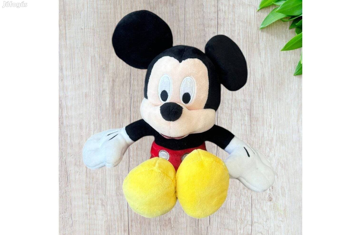 Mickey egér plüss figura