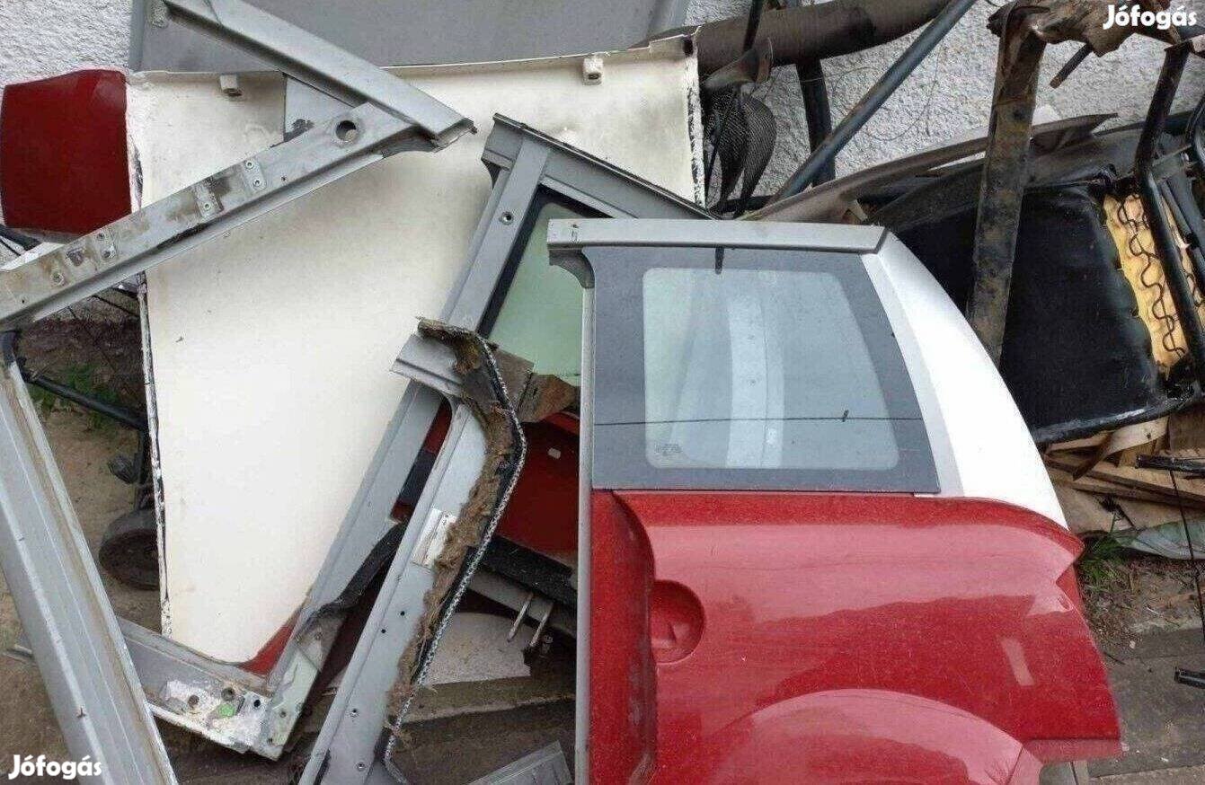Microcar MC1es mopedautó alkatrész Eladó