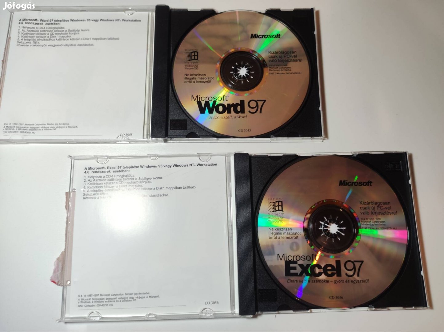 Microsoft Excel 97 és Word 97 , függőben