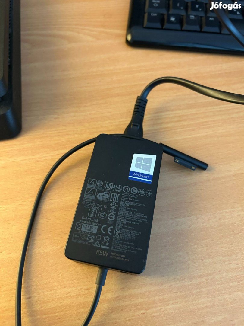 Microsoft Surface 65W Power Supply