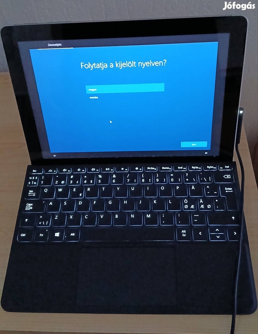Microsoft Surface Go 2 laptop/tablet
