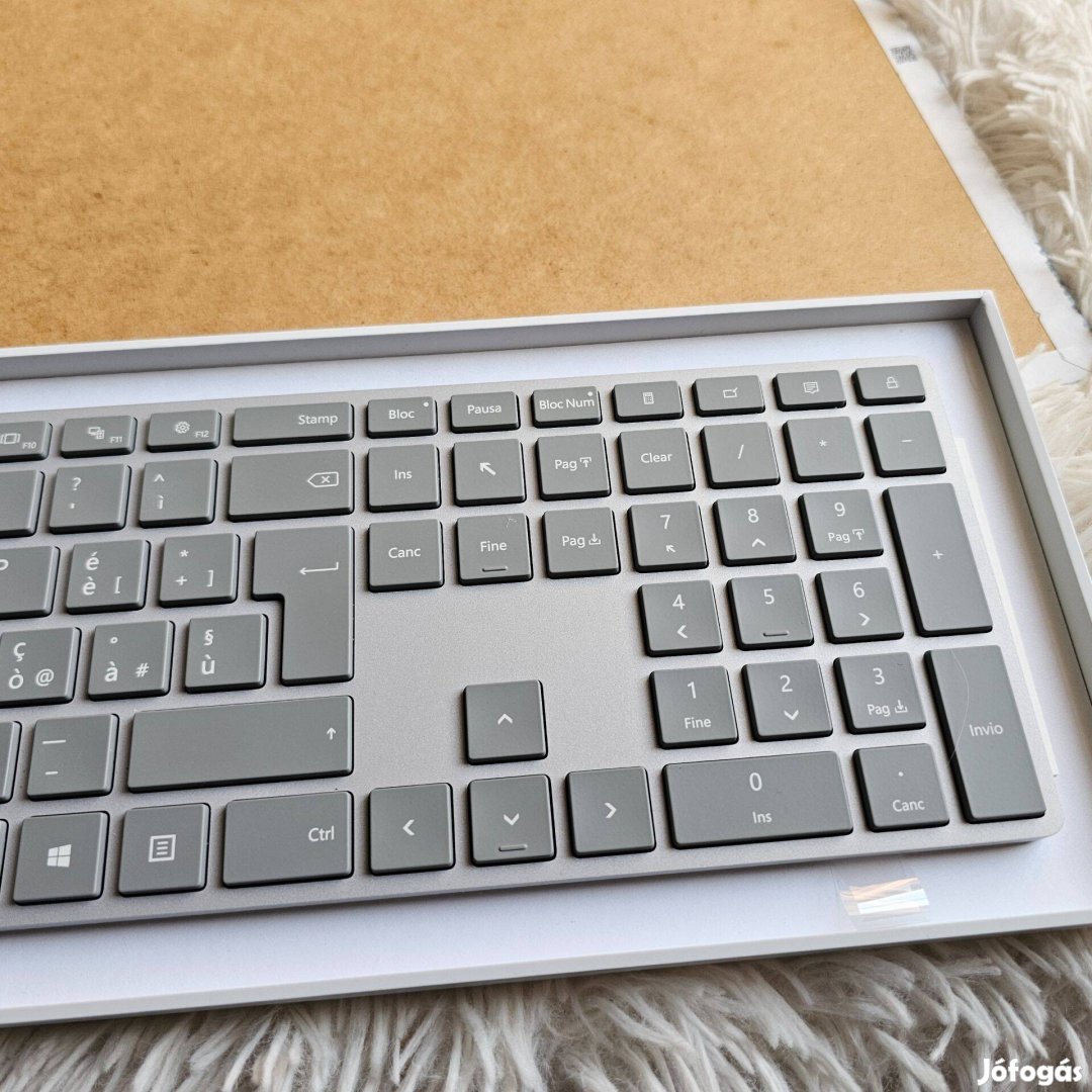 Microsoft Surface Keyboard teljesen új dobozos olasz