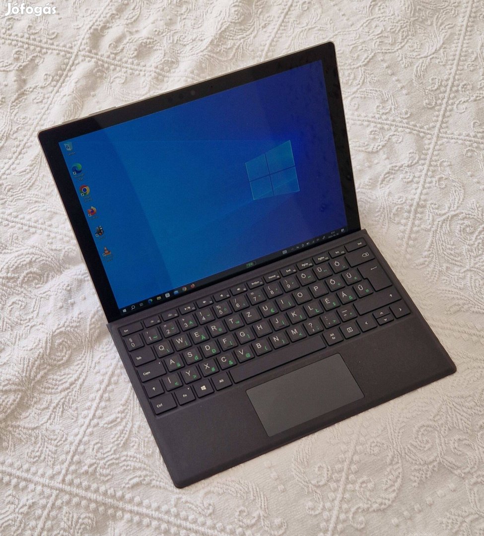 Microsoft Surface Pro 5 i5-7300U/8GB/256GB SSD laptop (nem érintős)
