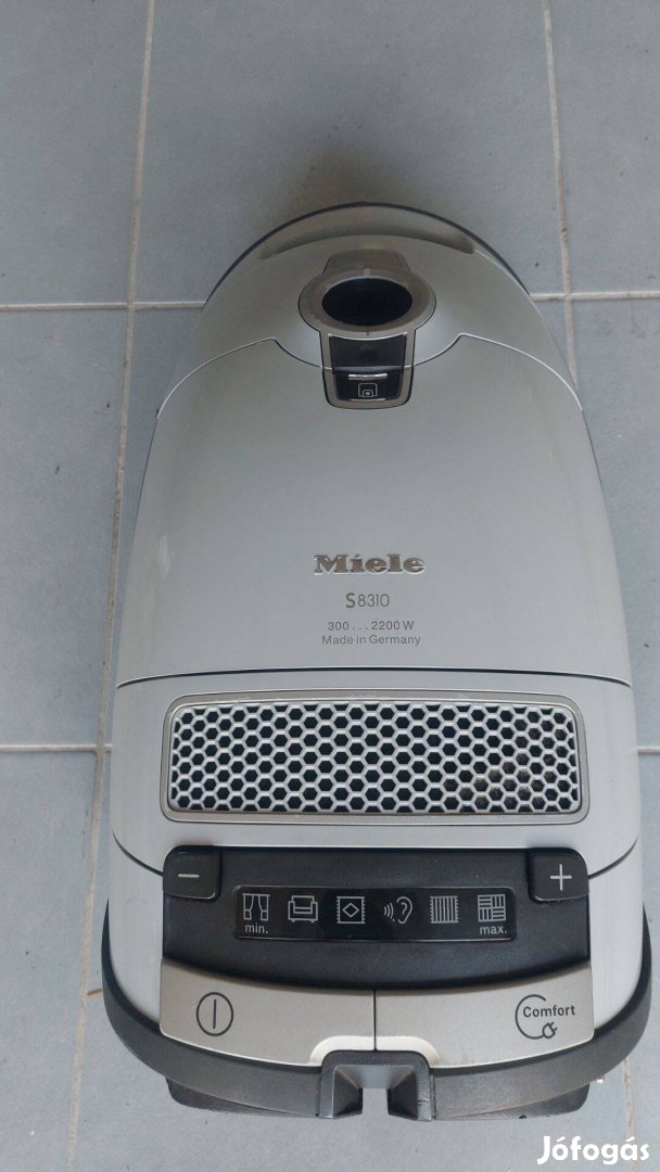 Miele 8310 porzsákos 2200W porszivó