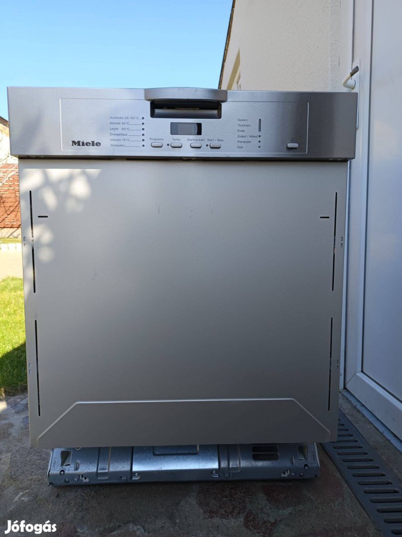 Miele A inox digitális beépíthető 14 terítékes mosogatógép