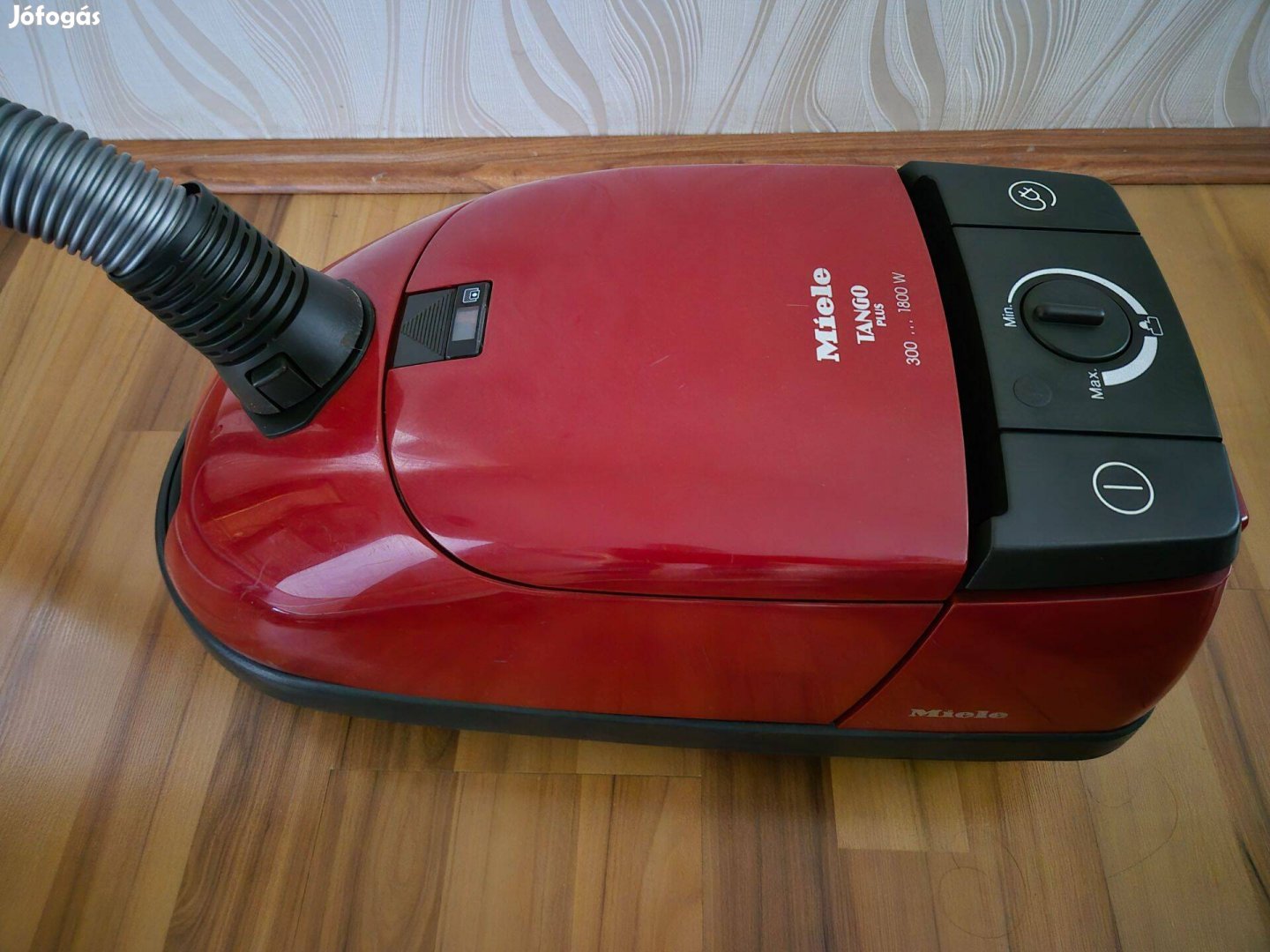 Miele Tango Plus porszívó 1800W jó állapotában