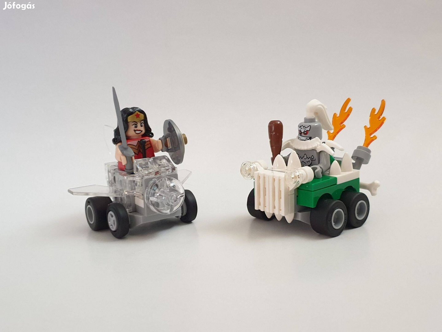 Mighty Micros LEGO 76070 Wonder Woman és Doomsday összecsapása