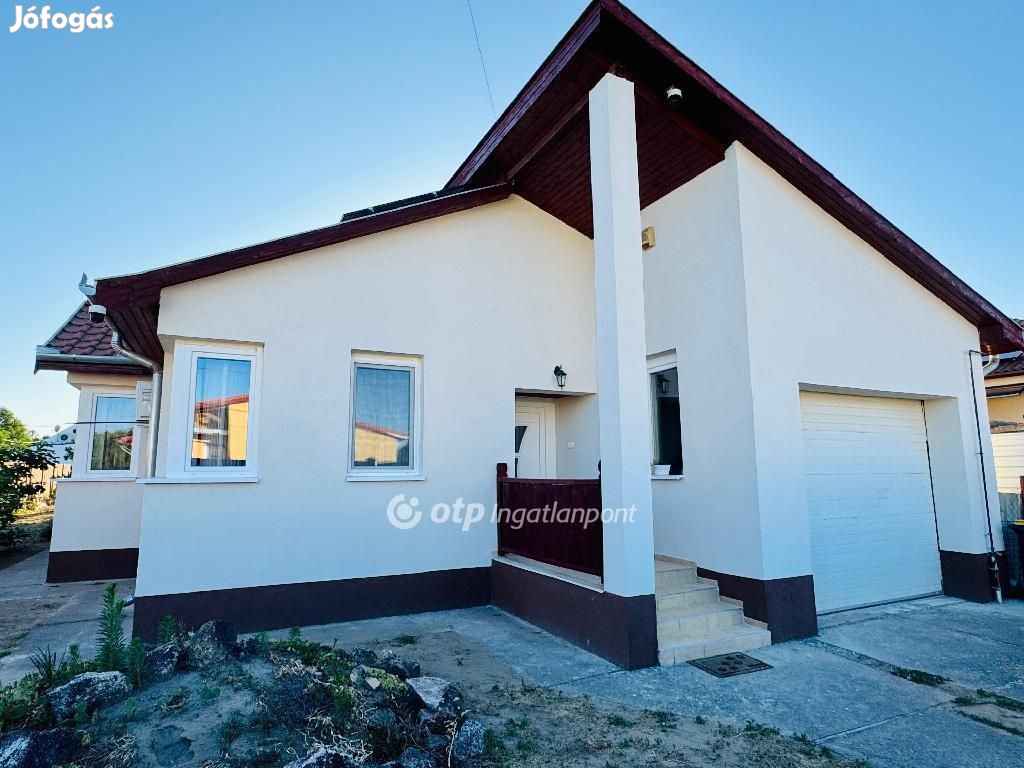 Mikepércsi 125 nm-es ház eladó