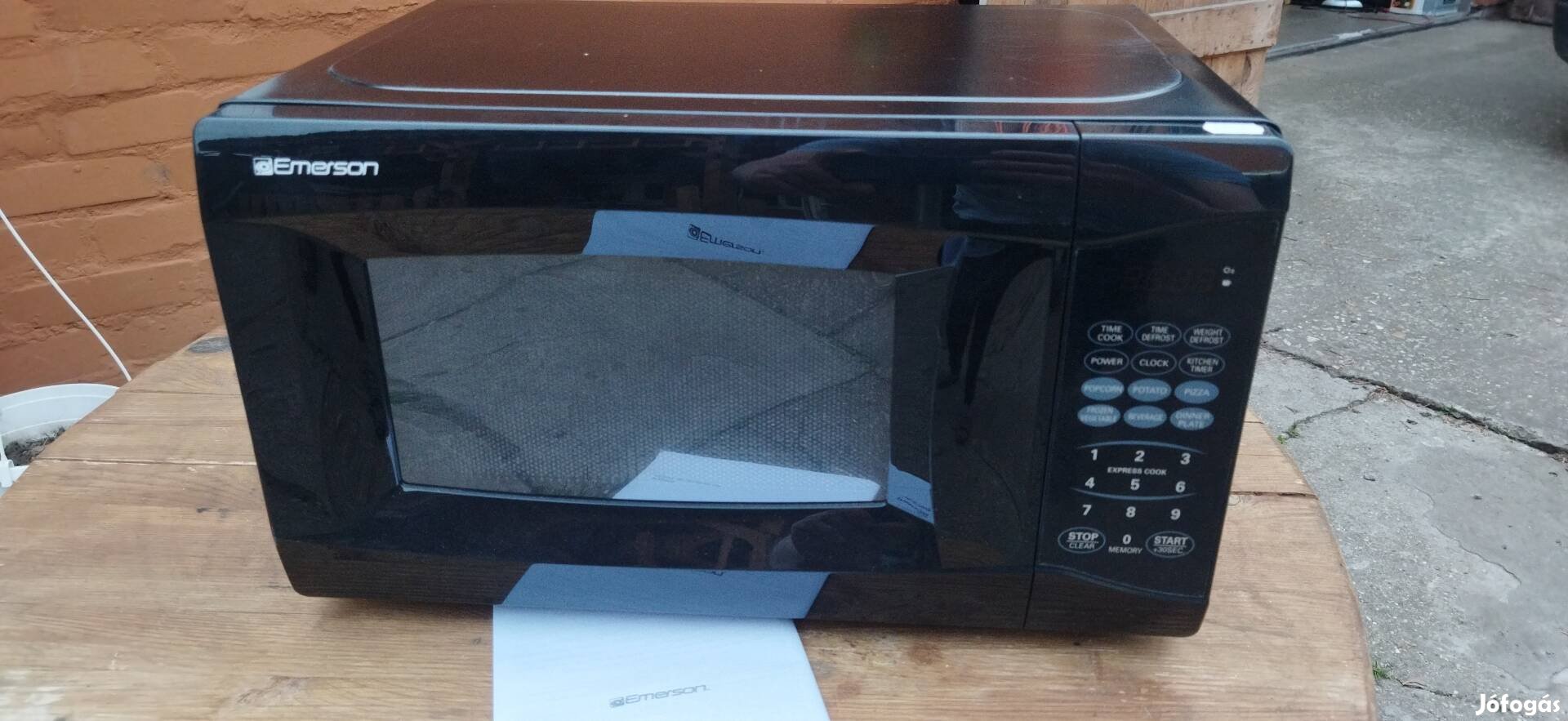 Mikrohullámú sütő Emerson micro oven 