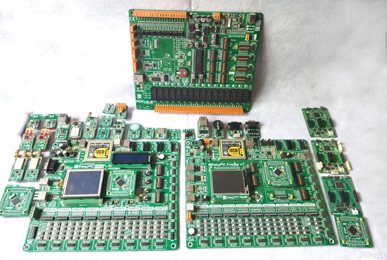 Mikrokontroller fejlesztőeszközök egy készletben eladók