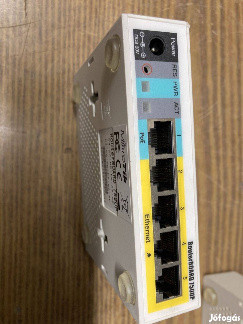 Mikrotik RB750UP Router