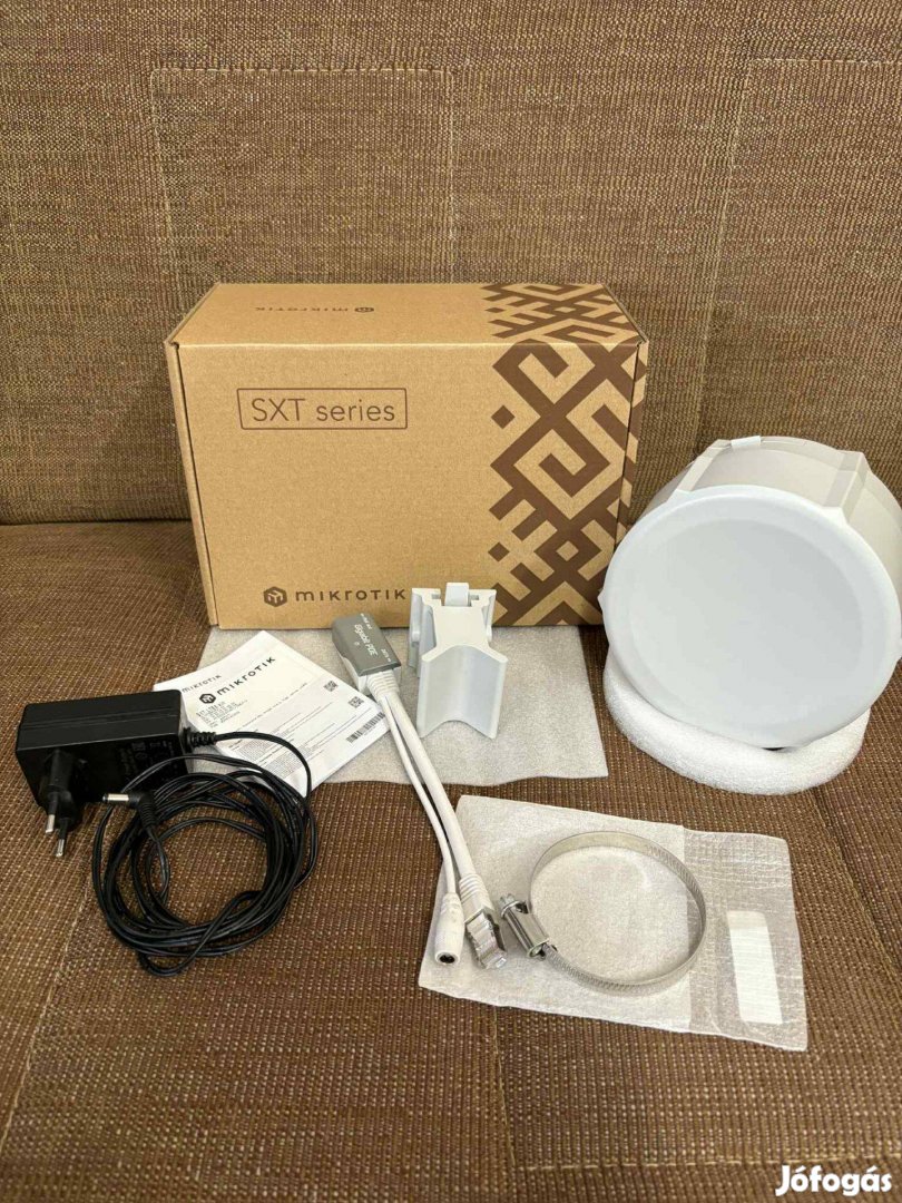 Mikrotik Sxt LTE6 KIT 4G router, CAT6 modemmel