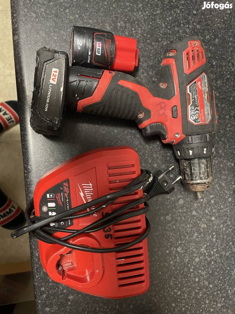 Milwaukee 12V fúró eladó