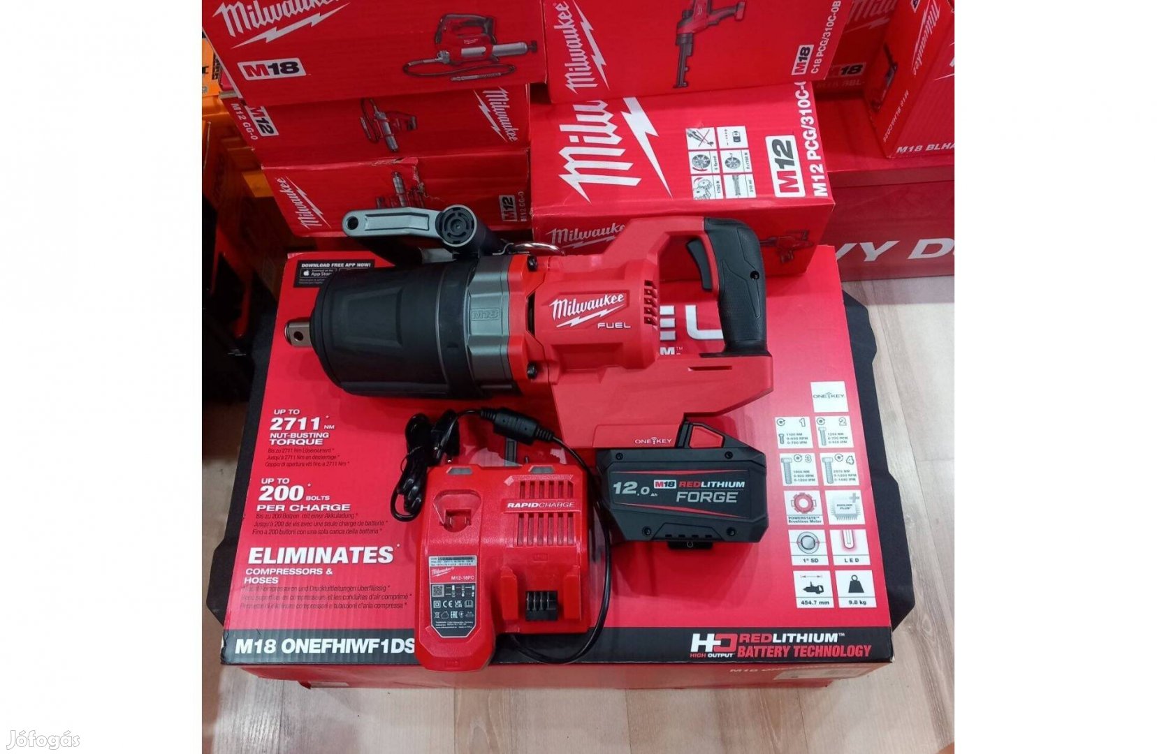 Milwaukee 1 colos ütvecsavarozó szett Ajándékkal !