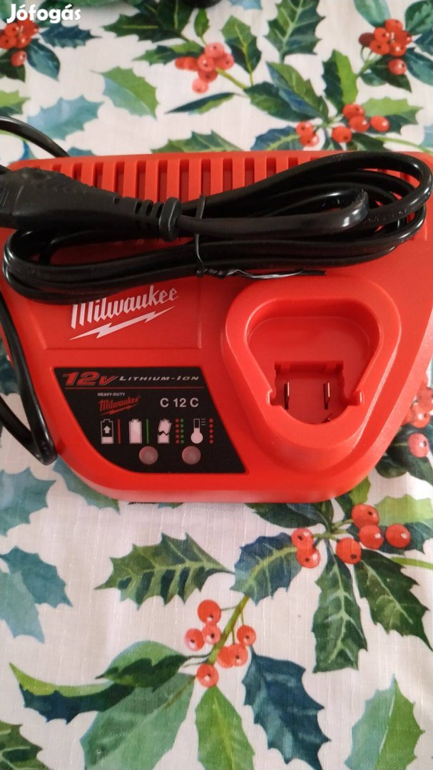 Milwaukee C12 C töltő olcsón eladó