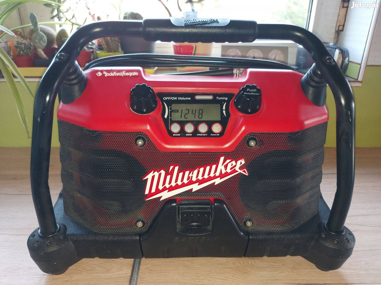 Milwaukee JSR1218 Bluetooth Rádió Ütésálló Vízálló