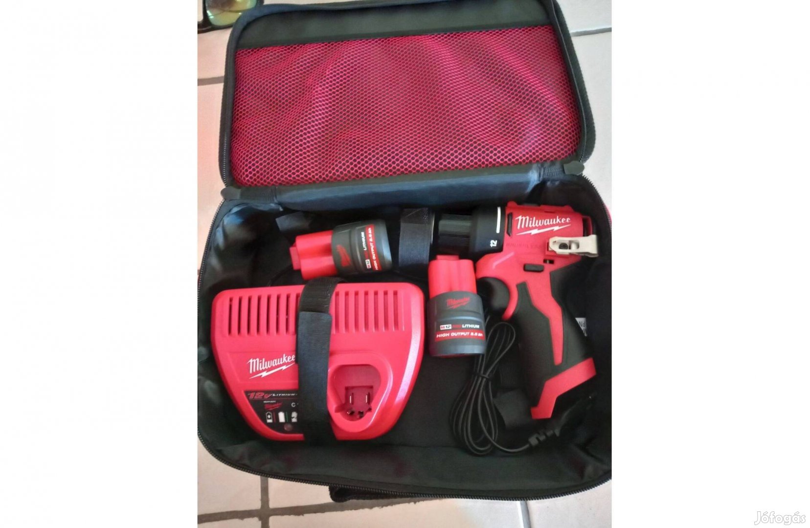 Milwaukee M12Blddrc fúrócsavarozó szett