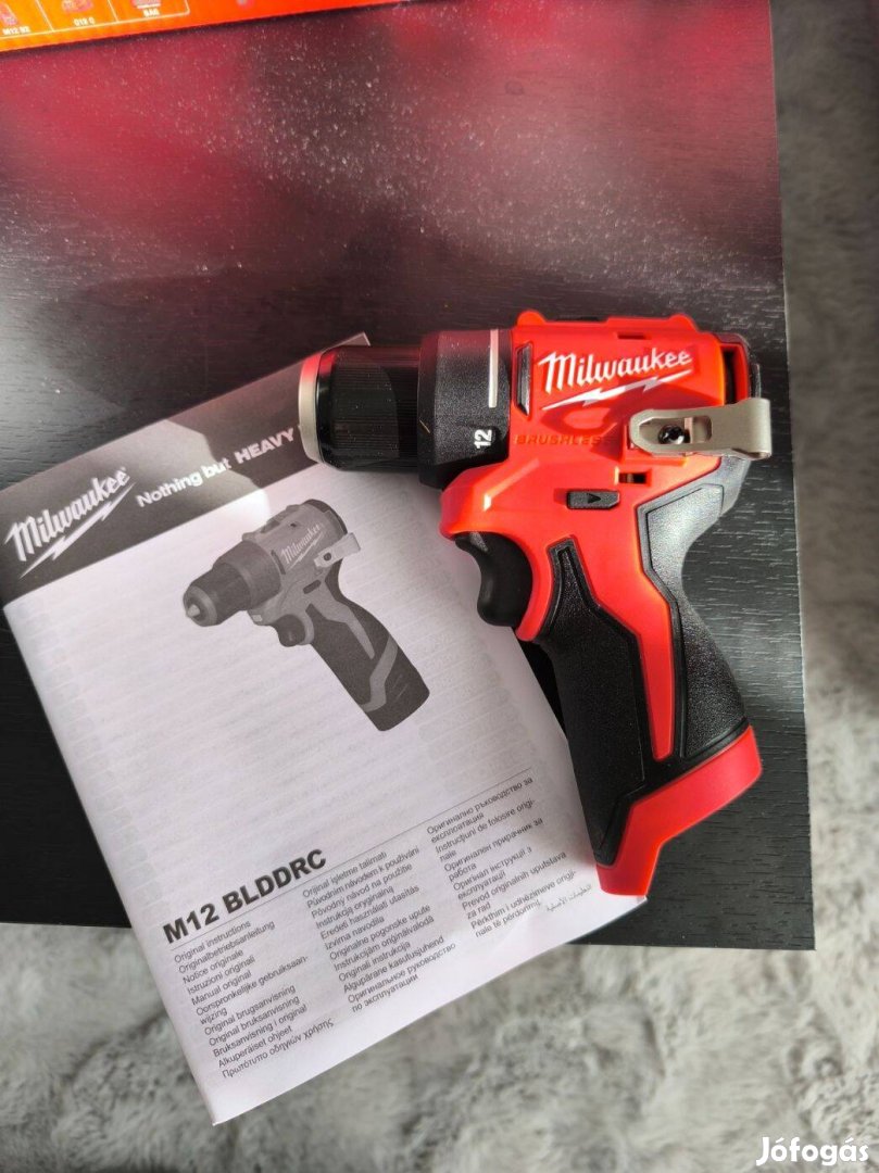 Milwaukee M12 Blddrc kompakt szénkefe nélküli fúró-csavarozó