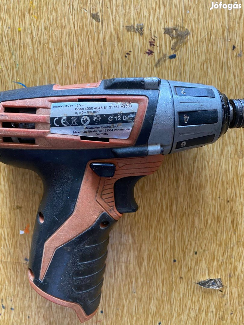 Milwaukee M12 C12D akkus csavarbehajtó hibás