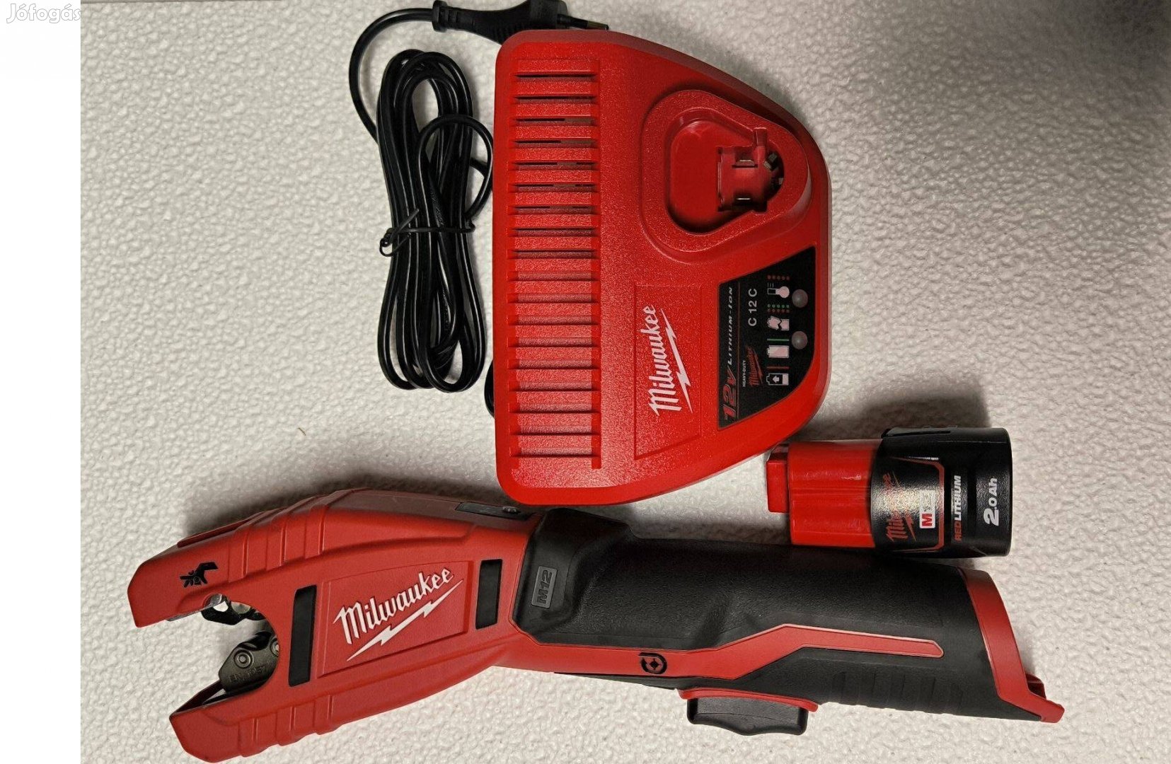 Milwaukee M12 C12 PC Akkus Csővágó 12V 2Ah akkumulátor + töltő