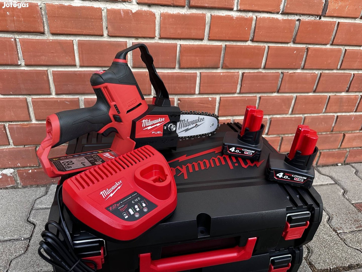 Milwaukee M12 Fhs-402 akkumulátoros láncfűrész