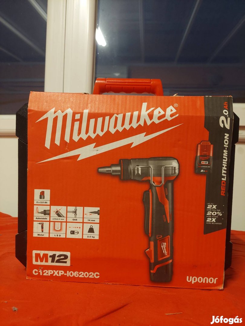 Milwaukee M12 csőtágító 