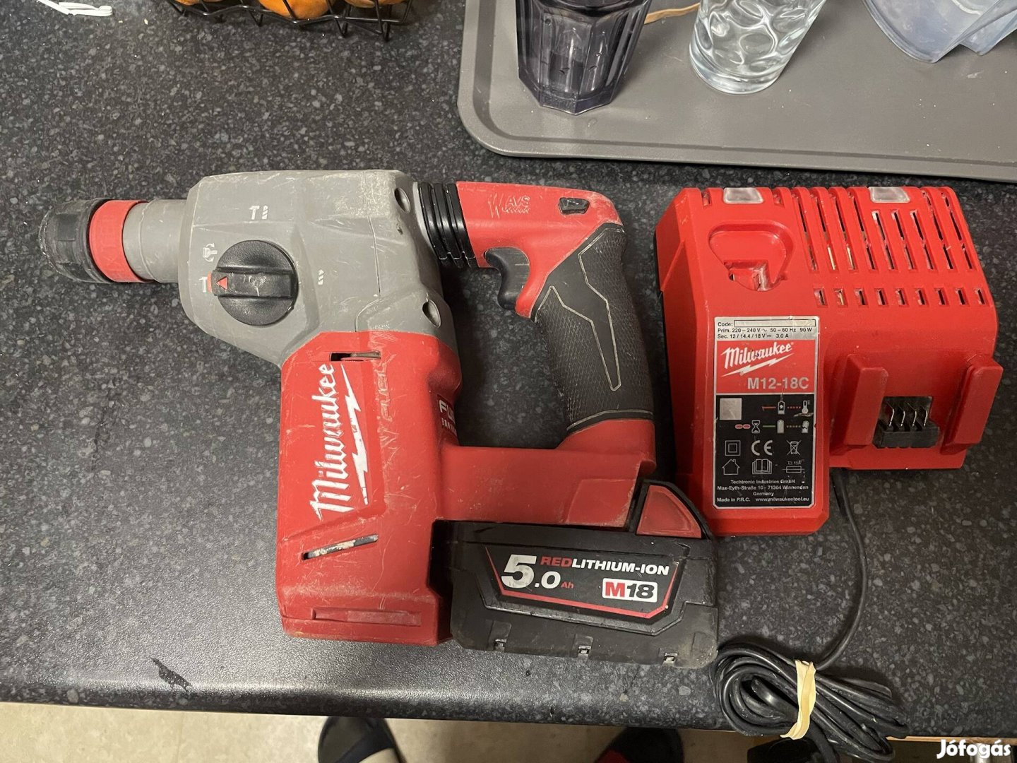 Milwaukee M18Chx-0 M18 Fuel(TM) Kalapács SDS+akku töltővel 