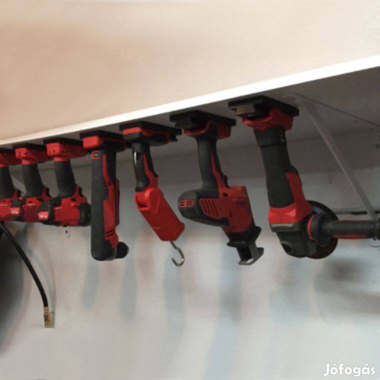 Milwaukee M18 18V akkumulátoros gépekhez fali tartó konzol