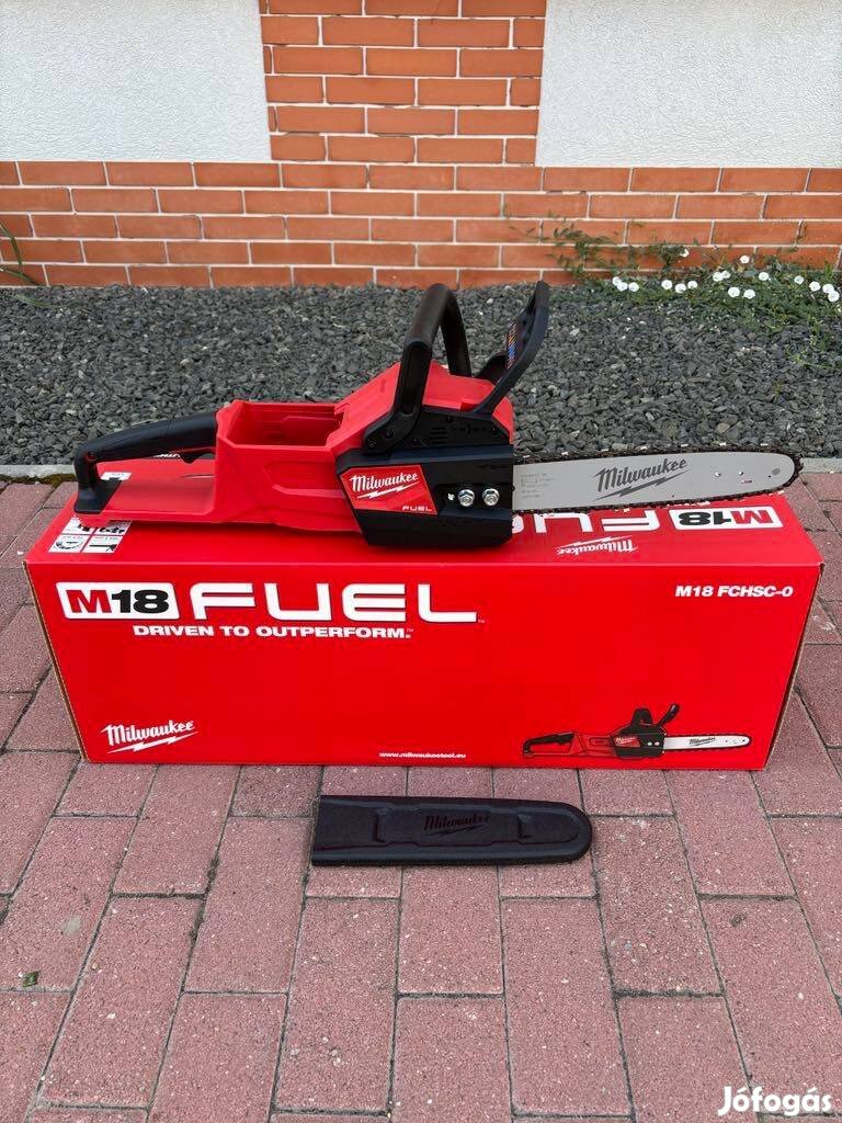 Milwaukee M18 Fchsc-0 Akkus szénkefementes láncfűrész (18V/30cm)