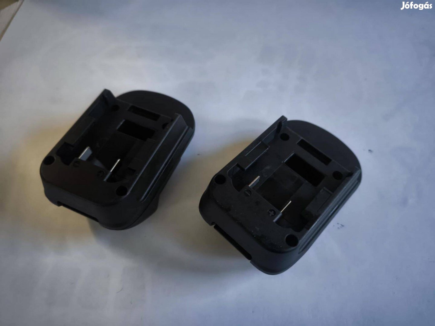 Milwaukee / Dewalt (18V / 20V) adapter Makita 18V gépekhez