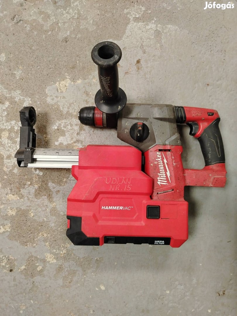 Milwaukee m18 chx ütvefúró + porszívó