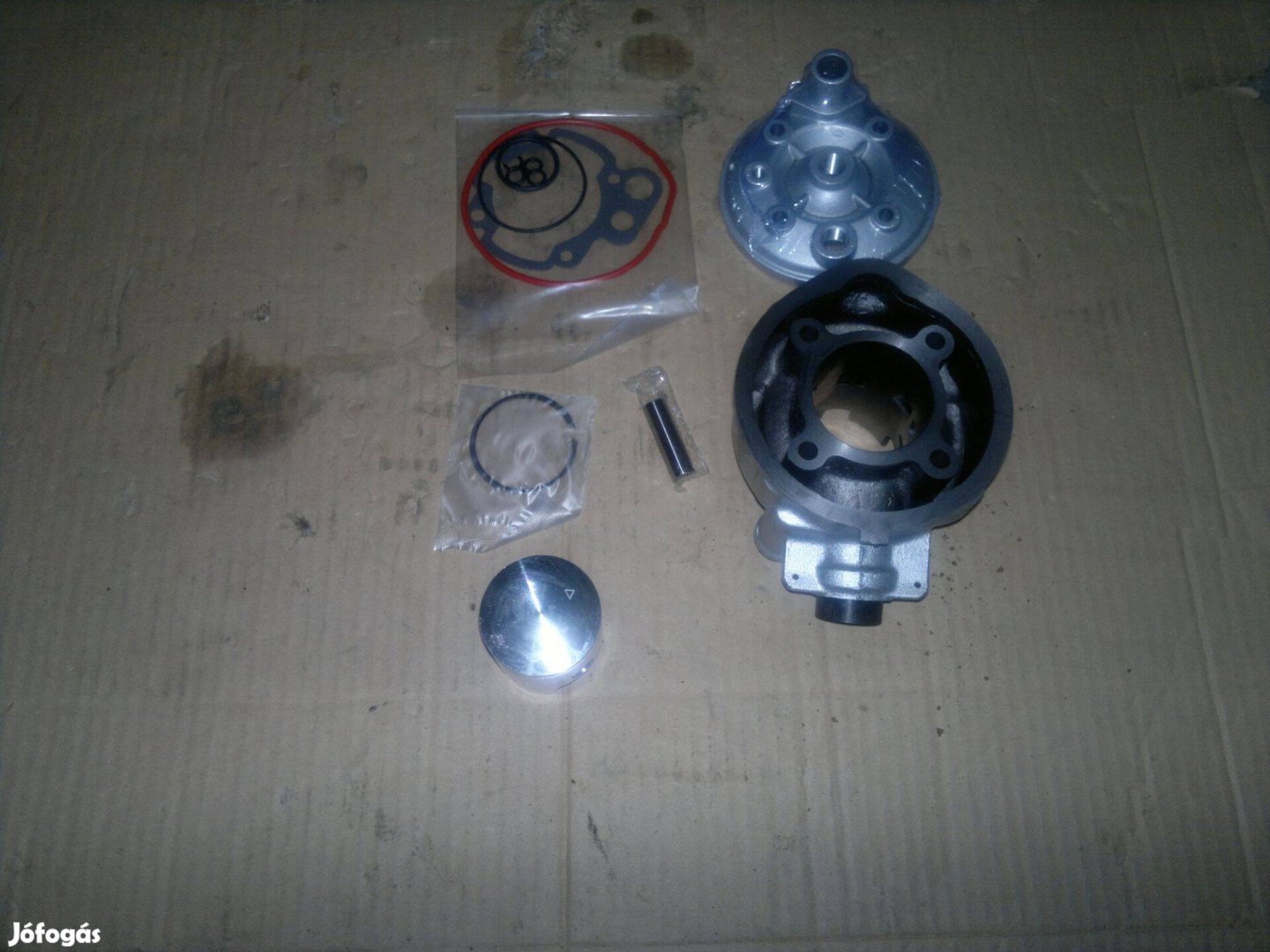 Minarelli am uj 70-es hengerszett,hengerfejjel