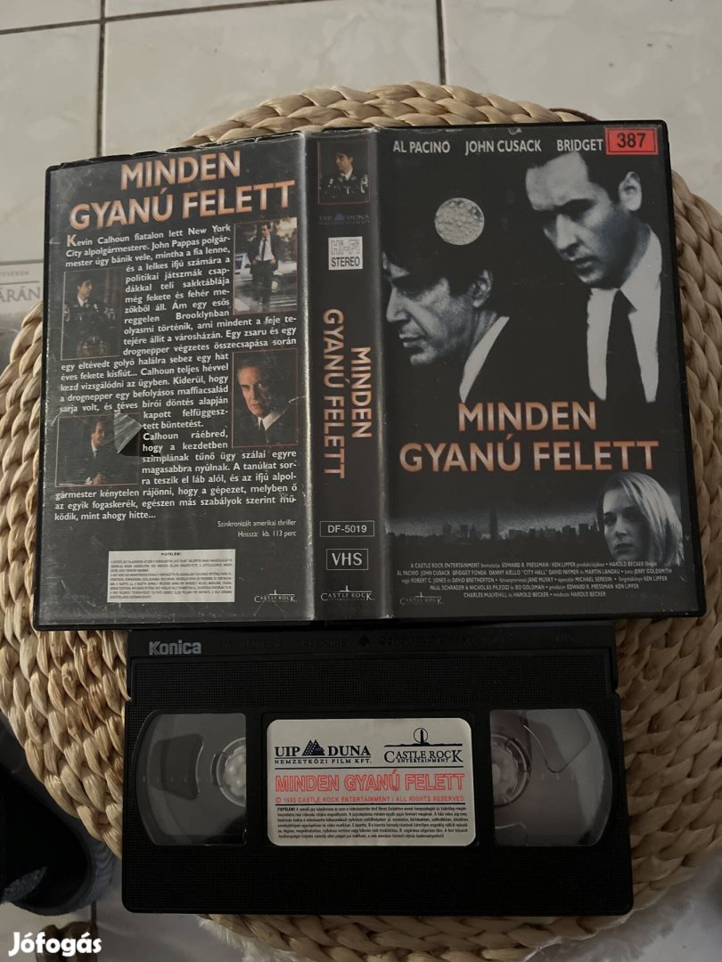 Minden gyanú felett vhs