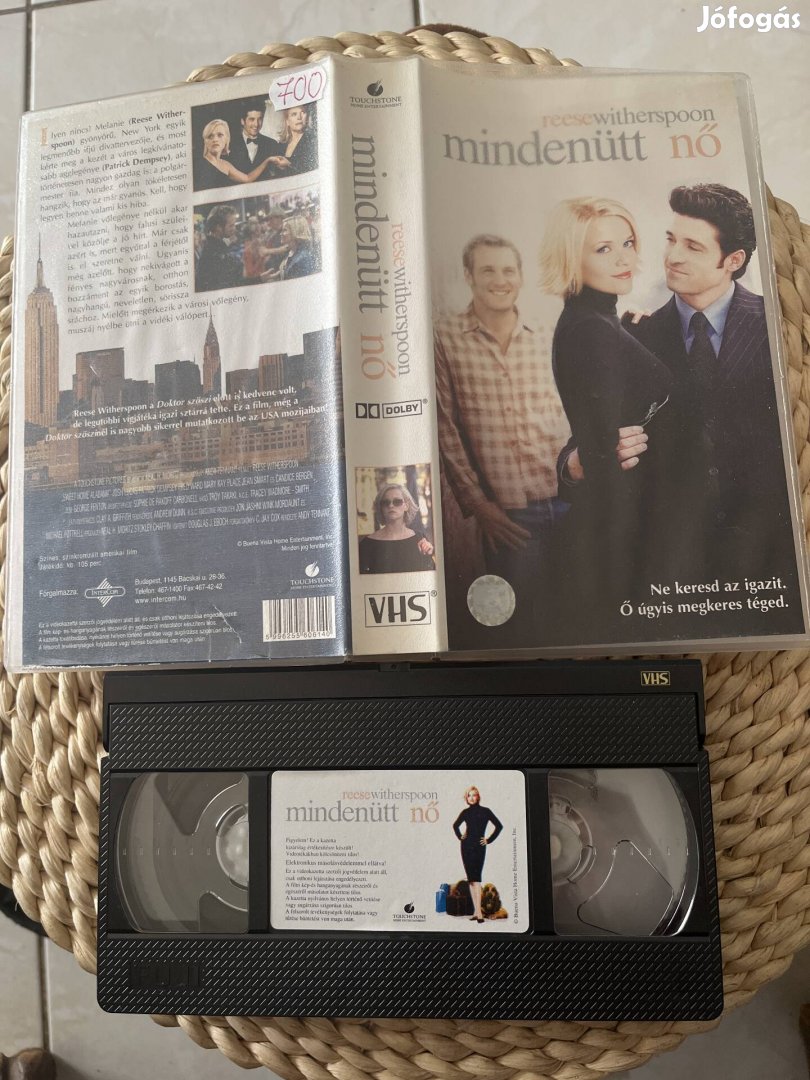 Mindenütt nő vhs