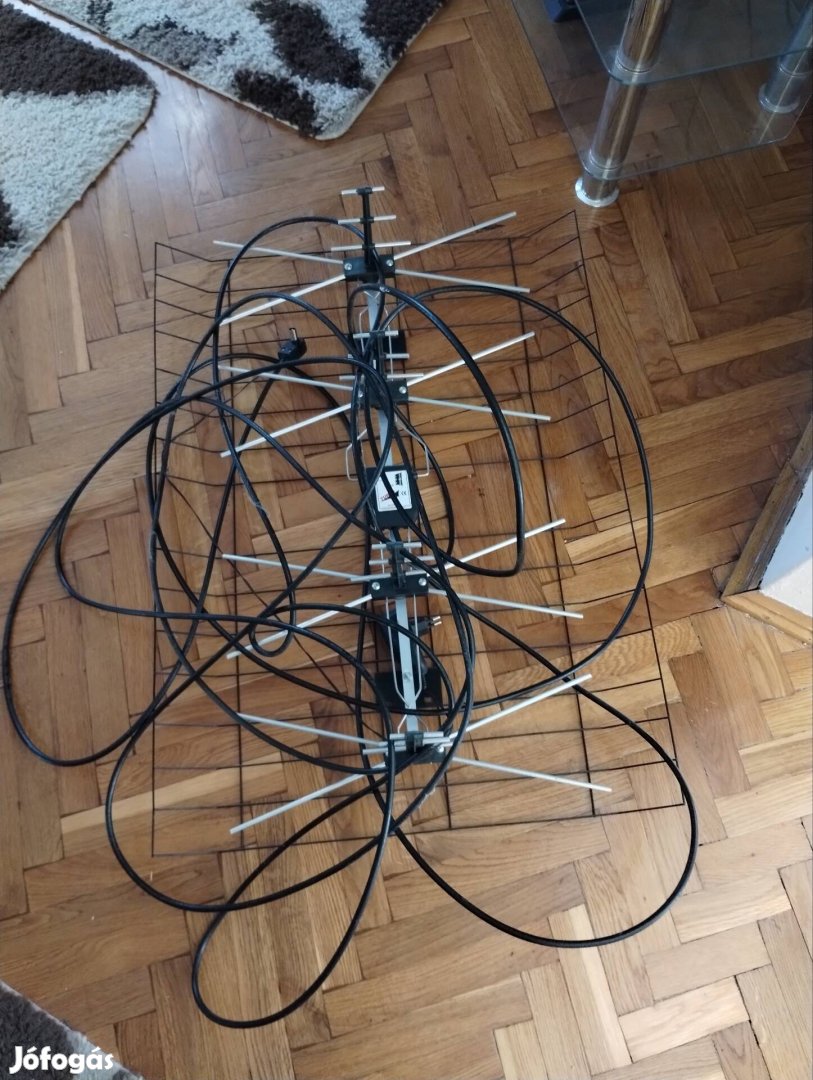 Mindig tv erősítős antenna kb 10 méter kábellel 