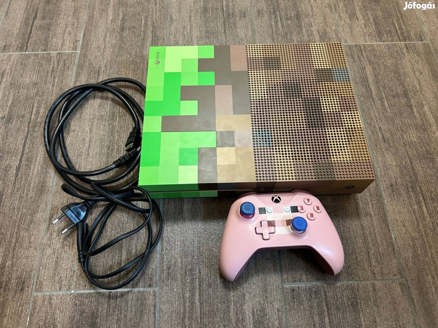 Minecraft Xbox One S limitált kiadás 52 játékkal+Minecraft játék