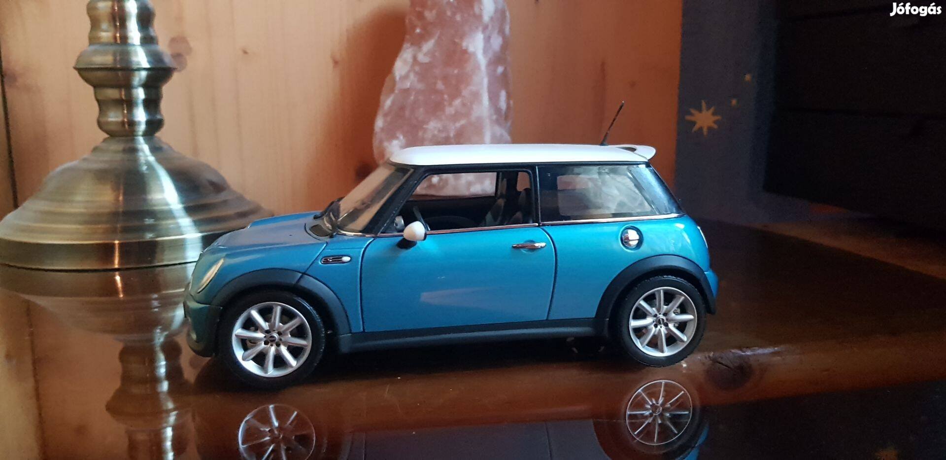 Mini 1:18 Autoart