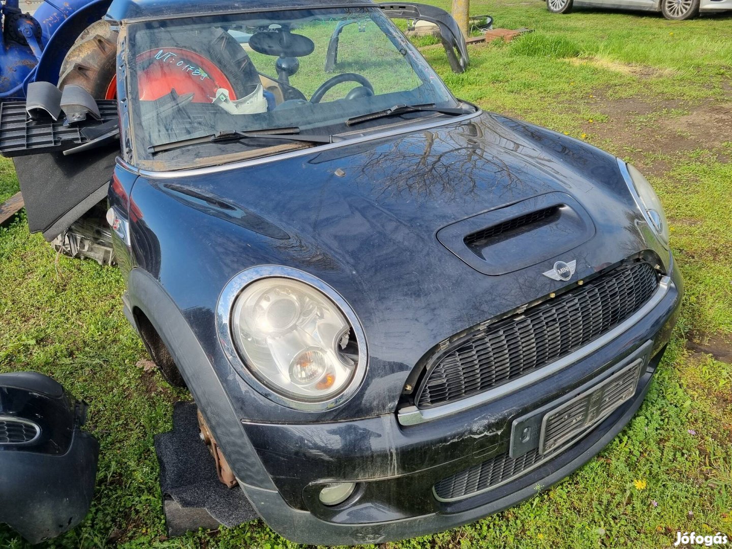 Mini Clubman S 1.6 bontott alkatrészei