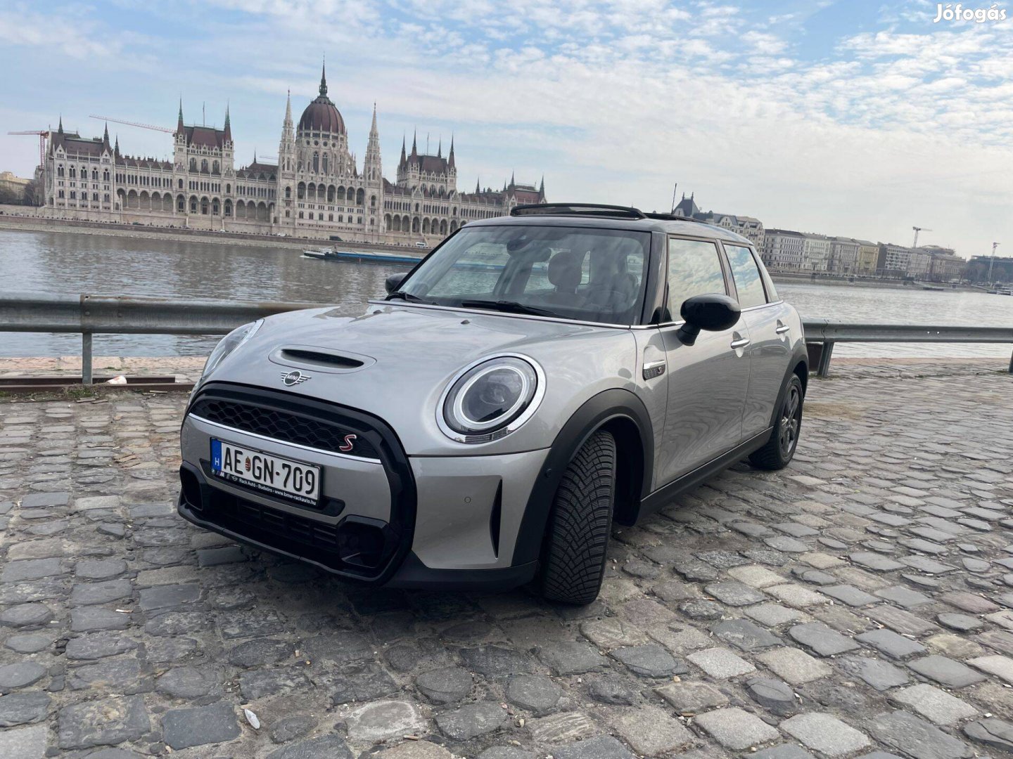 Mini Cooper S még 3,5 év gyári garanciával (olajcsere is)