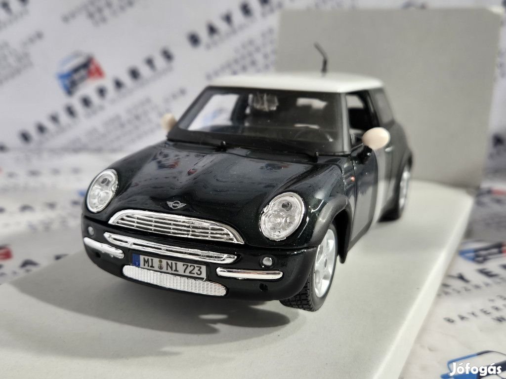 Mini Cooper (2006) - sötétzöld -  Maisto - 1:24