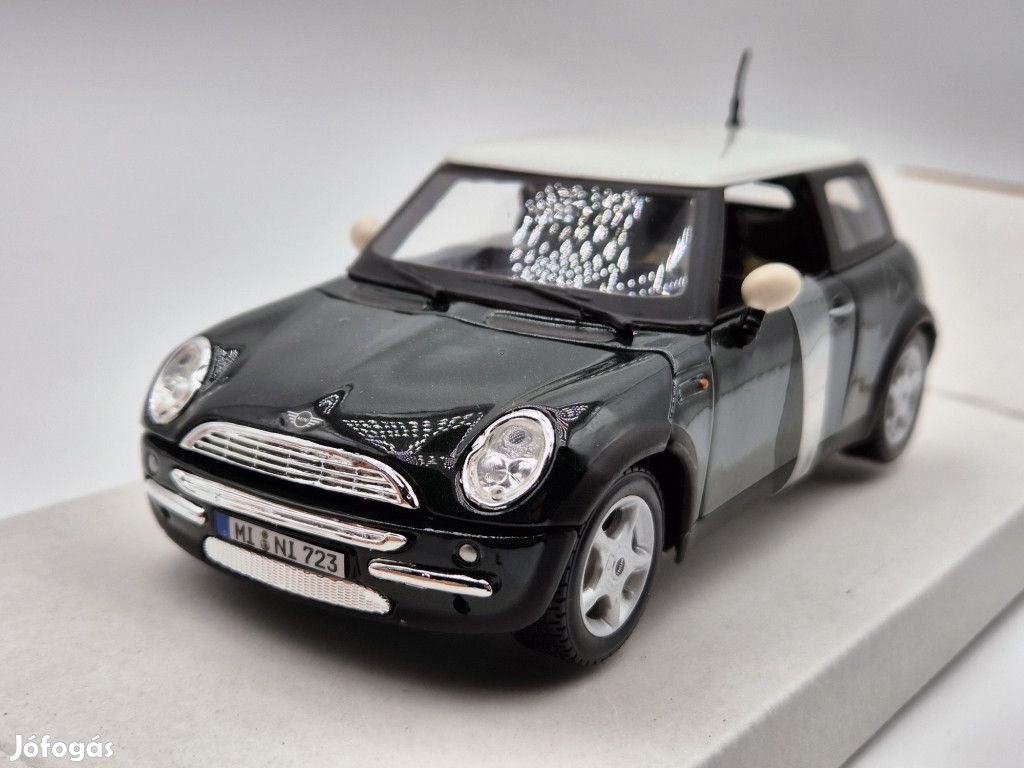 Mini Cooper (2006) - sötétzöld -  Maisto - 1:24